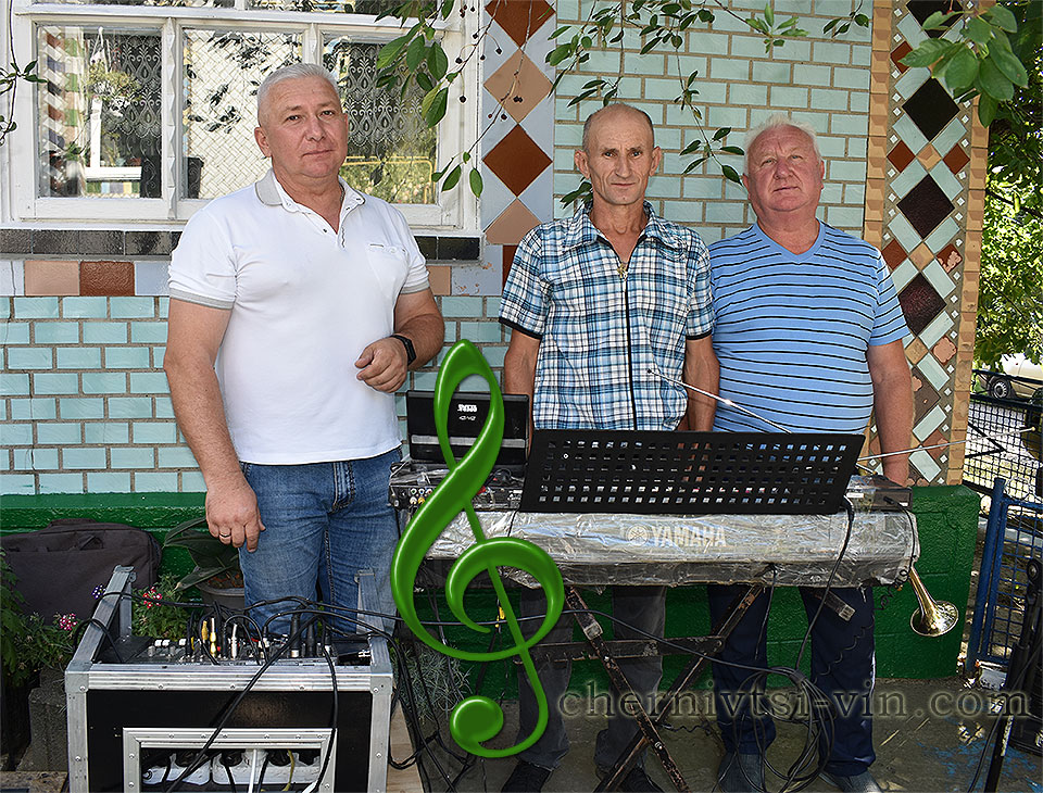музиканти, Чернівецька громада